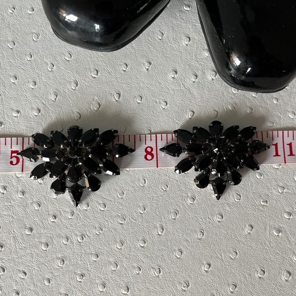 Aldo shoe clips, black stones, for flats, ballet flats, or pumps. - Picture 7 of 10